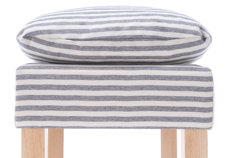 7HOT0002 - W0024 Top Pillow.jpg